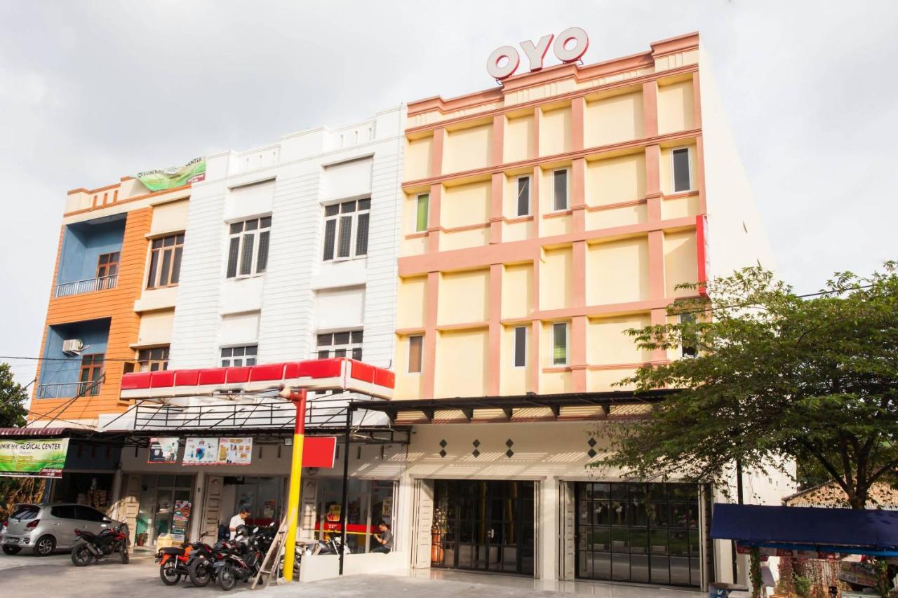 Oyo 2361 Hotel Winston Glugur Exteriér fotografie