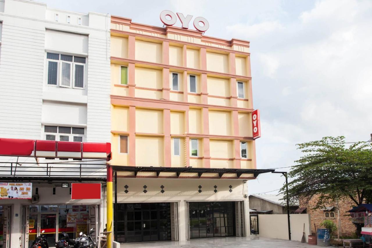 Oyo 2361 Hotel Winston Glugur Exteriér fotografie