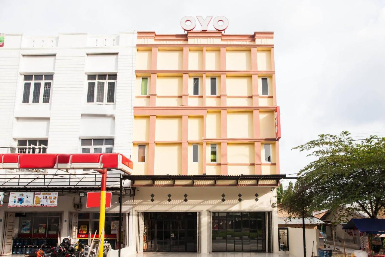 Oyo 2361 Hotel Winston Glugur Exteriér fotografie